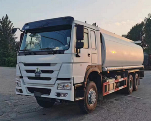 PETROL TANK TRUCK