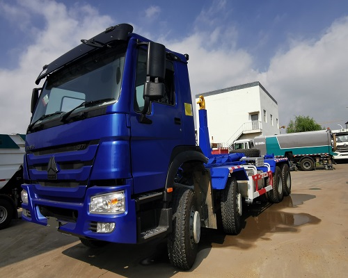 Hooklift Garbage Truck 	